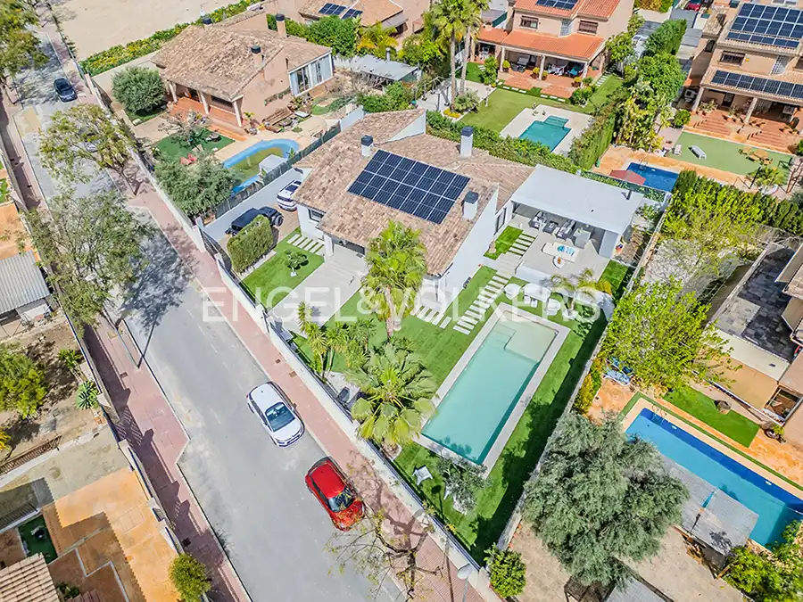 Vista exterior de Casa o chalet en venta en Mutxamel con Aire acondicionado, Calefacción y Jardín privado