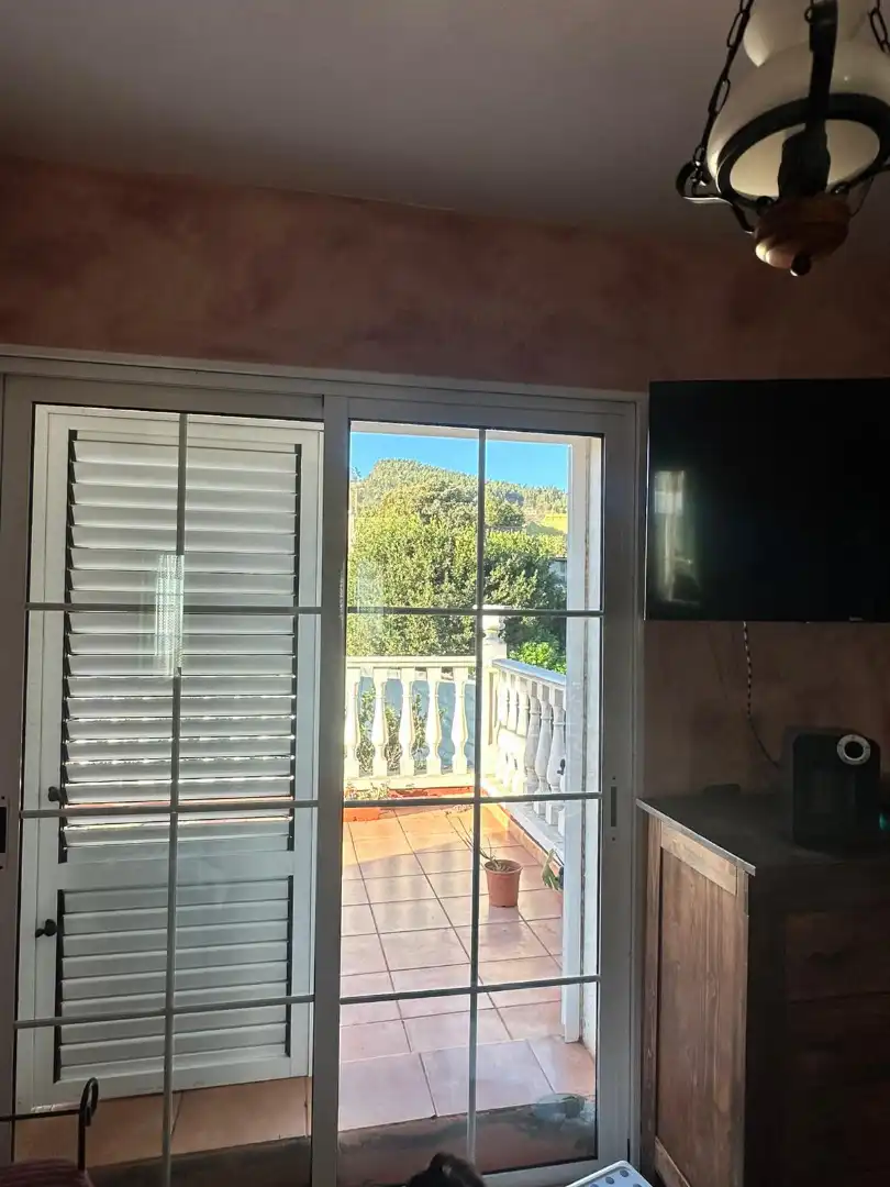 Vista exterior de Casa o chalet en venta en El Rosario con Calefacción, Jardín privado y Parquet