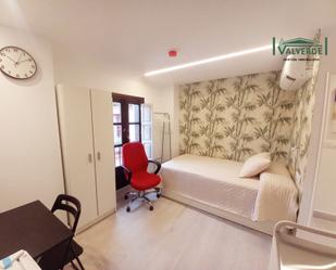 Bedroom of Study to rent in  Granada Capital  with Air Conditioner, Furnished and Washing machine