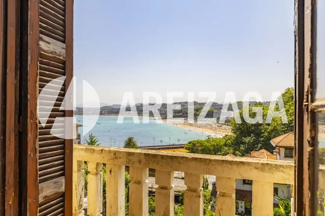 Terrassa de Casa o xalet en venda en Donostia - San Sebastián  amb Calefacció, Jardí privat i Terrassa