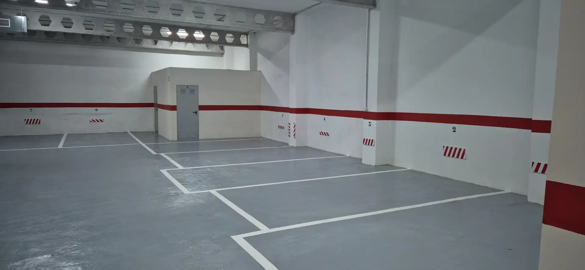 Parking of Garage for rent in Alfafar