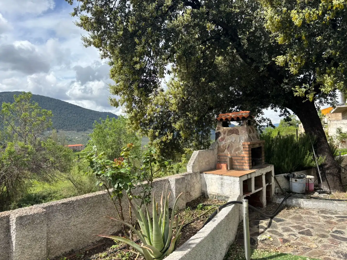 Jardín de Casa o chalet en venta en Siles con Aire acondicionado, Calefacción y Jardín privado