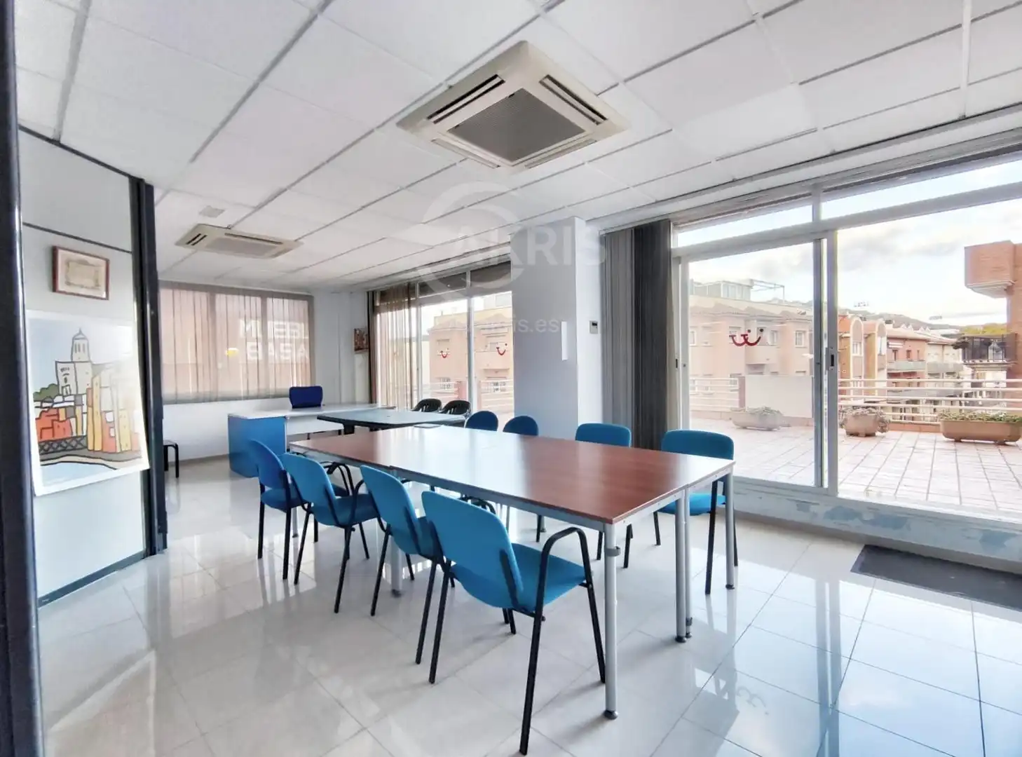 Büro zur Miete in Lloret de Mar mit Klimaanlage, Terrasse und Möbliert