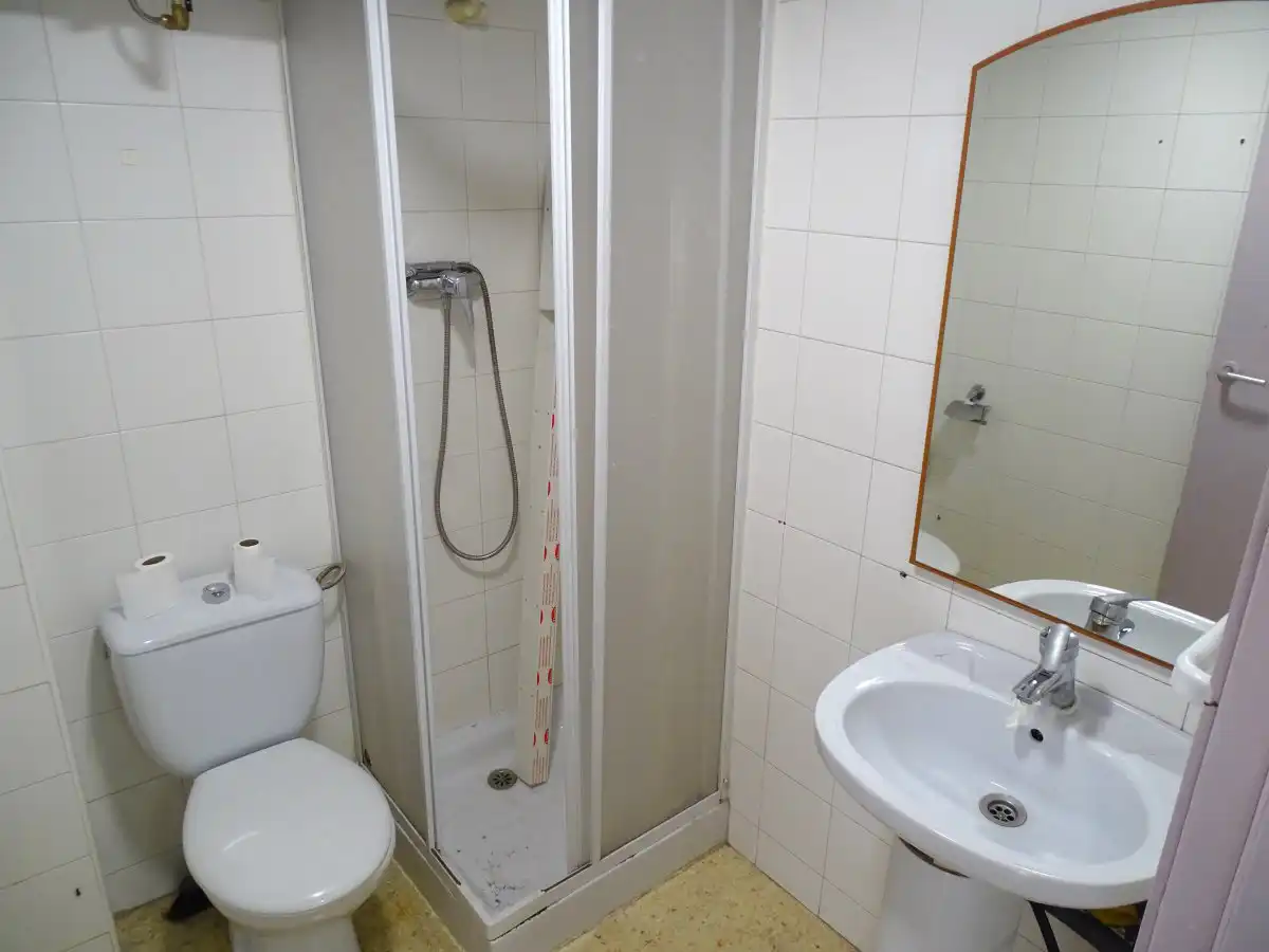 Baño de Local en venta en Barcelona