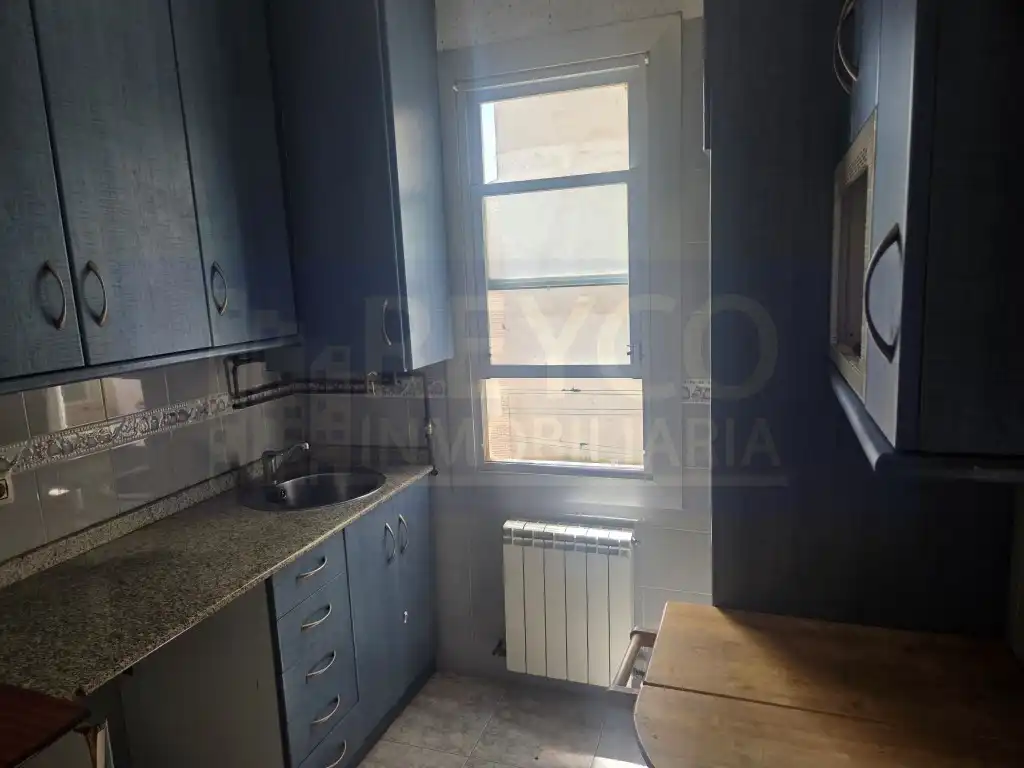 Cuina de Apartament en venda en  Logroño