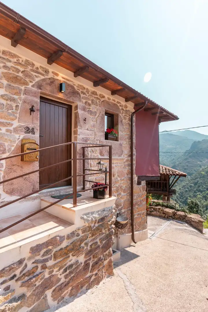 Terrassa de Casa o xalet en venda en Somiedo amb Aire condicionat, Calefacció i Terrassa