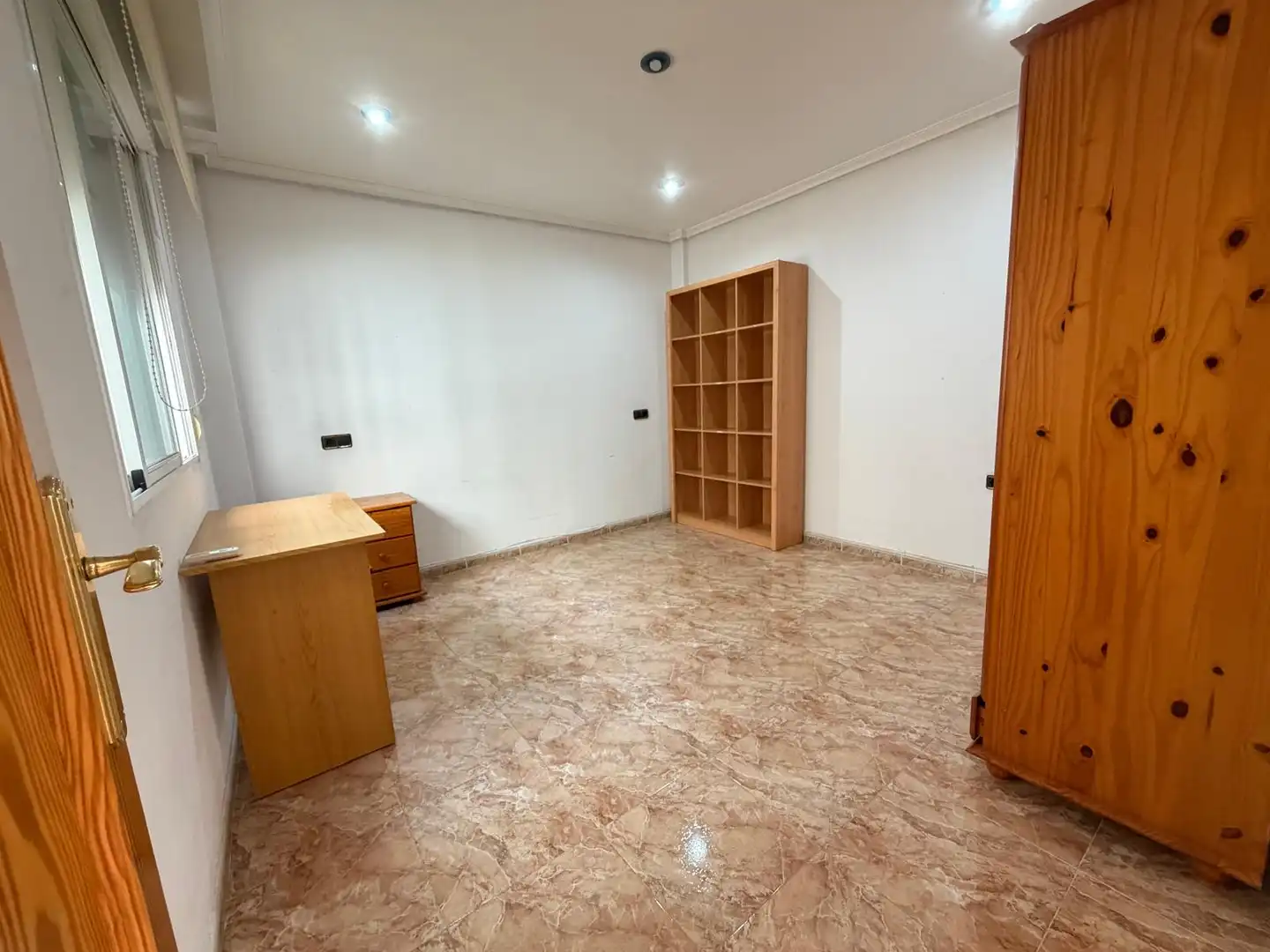 Houses for sale in Catral  with Air Conditioner, Terrace and Furnished