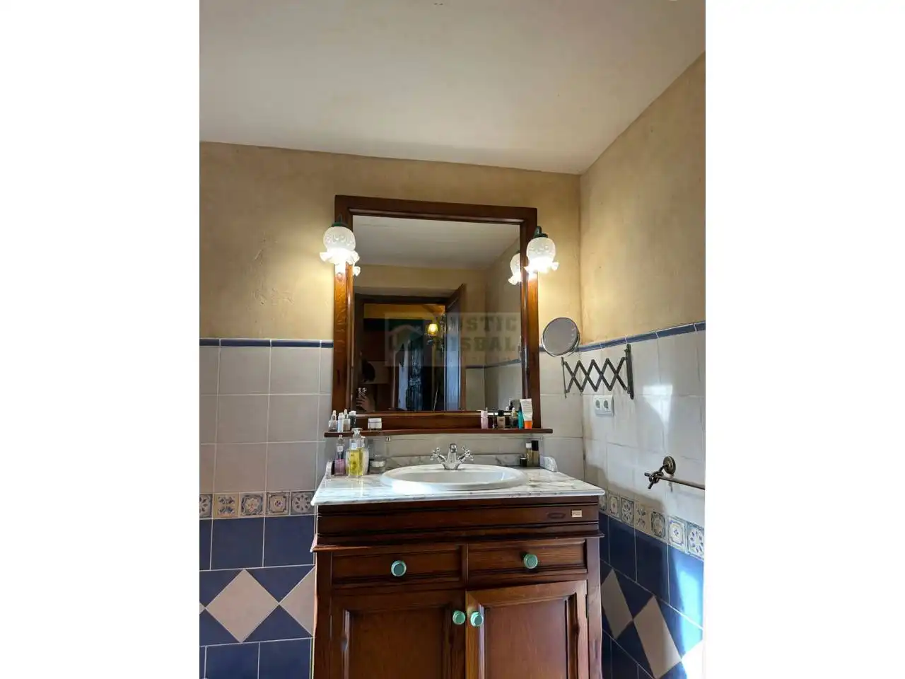 Baño de Finca rústica en venta en Corçà con Aire acondicionado, Calefacción y Terraza