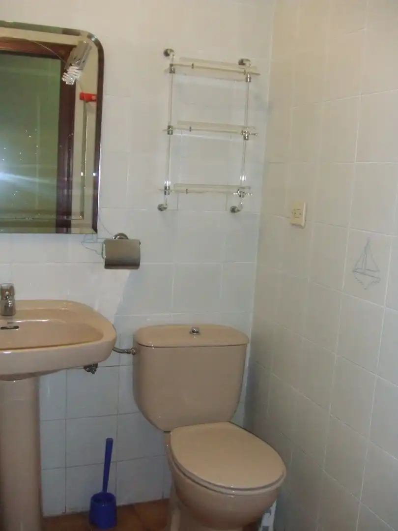 Baño de Piso en venta en Oviedo  con Calefacción