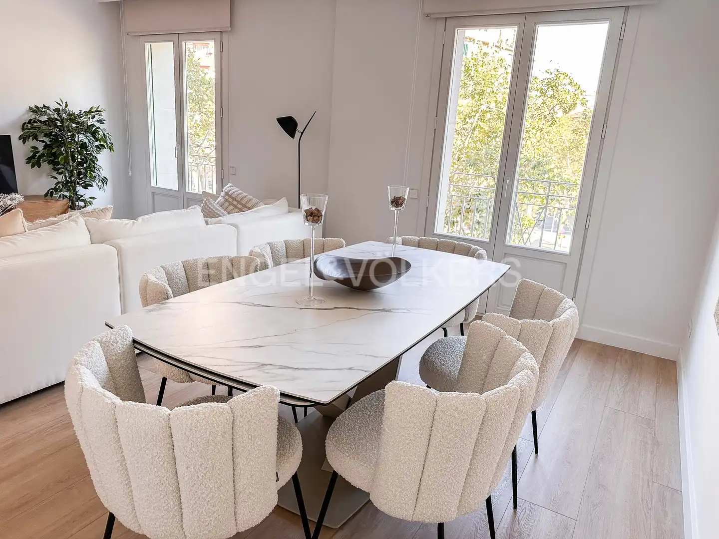Comedor de Piso de alquiler en Barcelona con Aire acondicionado, Calefacción y Trastero