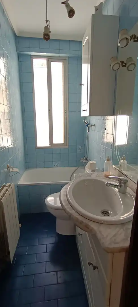 Bany de Pis en venda en  Logroño amb Calefacció, Parquet i Terrassa
