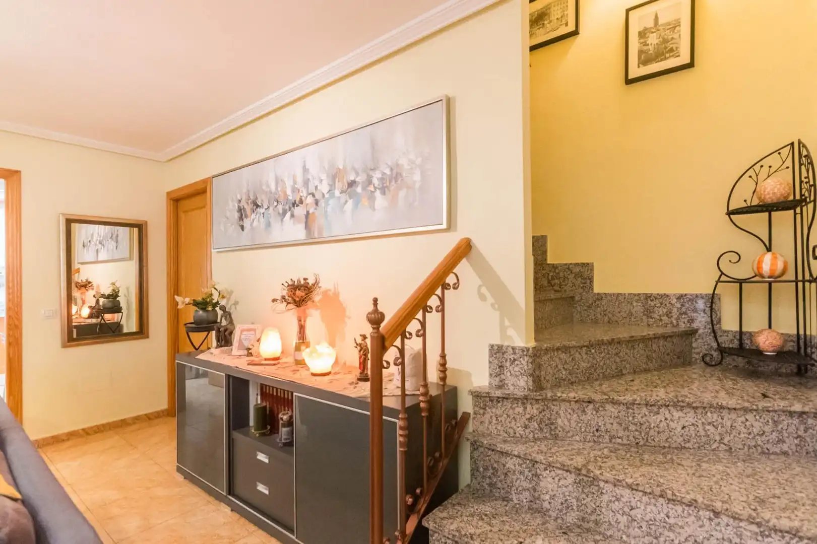 Einfamilien-Reihenhaus zum Verkauf in Murcia mit Klimaanlage, Privatgarten und Terrasse