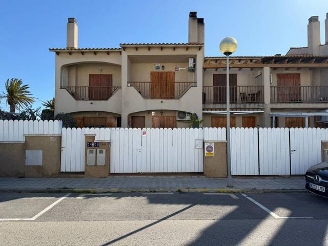 Casa adosada en Venta en Sant Salvador