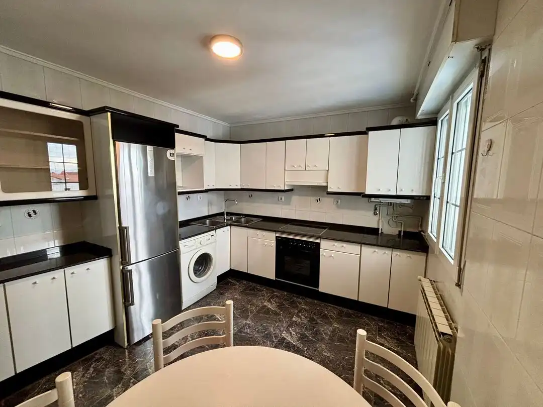 Flat for sale in Particular de Sabino Arana Kalea, Zona Centro