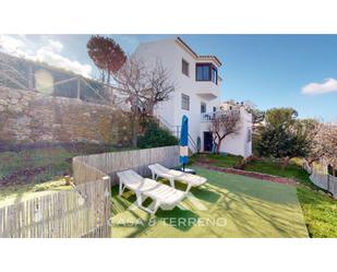 Vista exterior de Casa o xalet en venda en Sayalonga amb Terrassa, Moblat i Internet