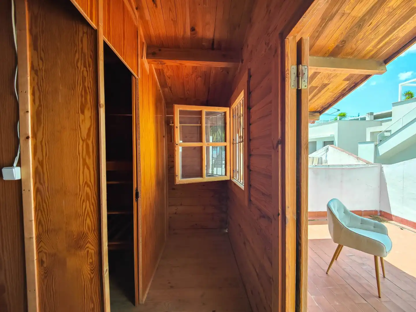 Einfamilien-Reihenhaus zum Verkauf in Torrevieja mit Klimaanlage, Privatgarten und Terrasse