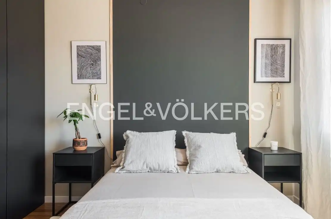 Schlafzimmer von Dachboden zum Verkauf in Barcelona mit Klimaanlage, Heizung und Parkett