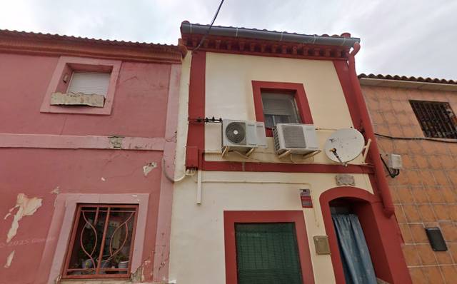 Piso en Venta en C/ Joaquin Costa en Alpartir