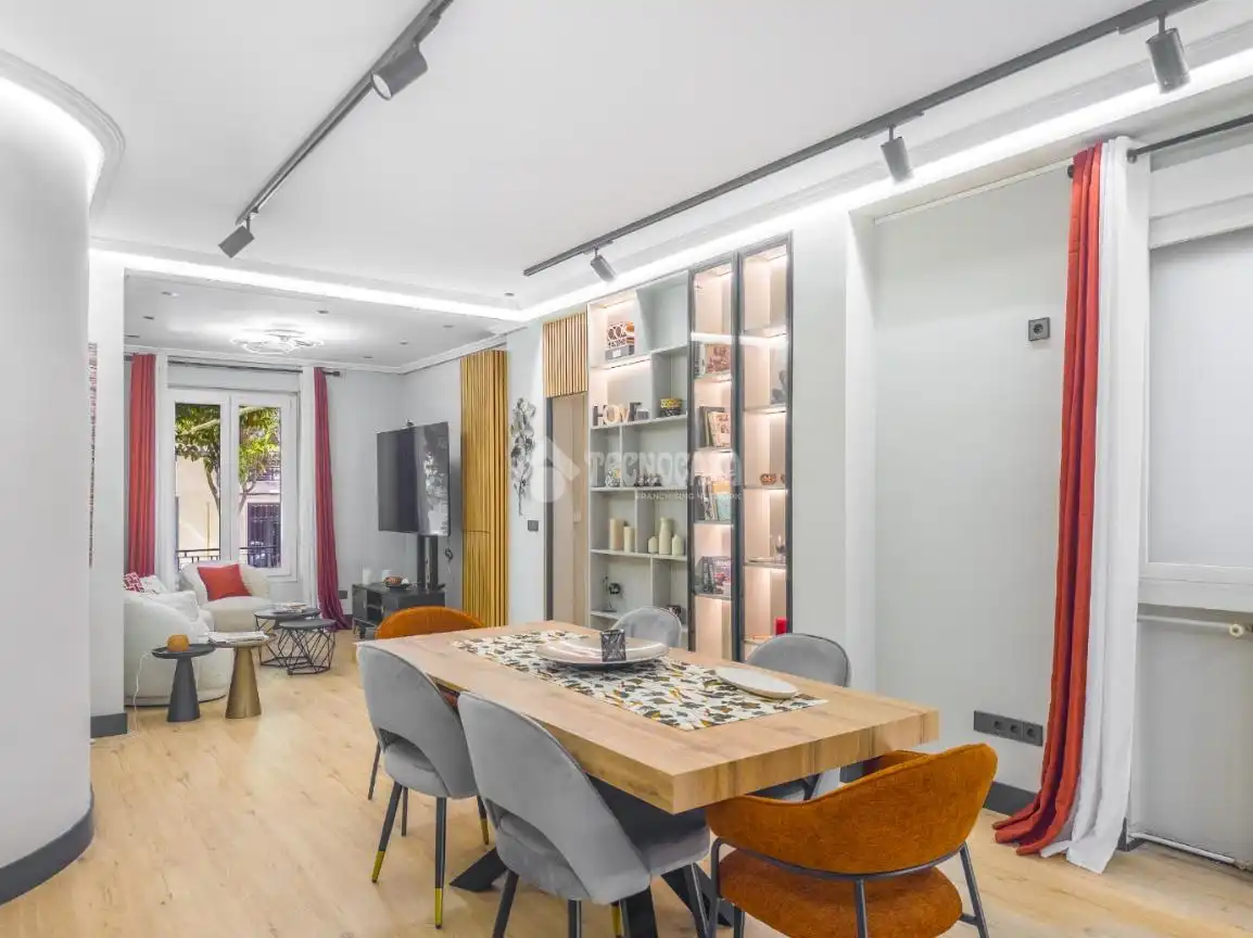Dining room of Flat for rent in Madrid  with Air Conditioner and Balcony