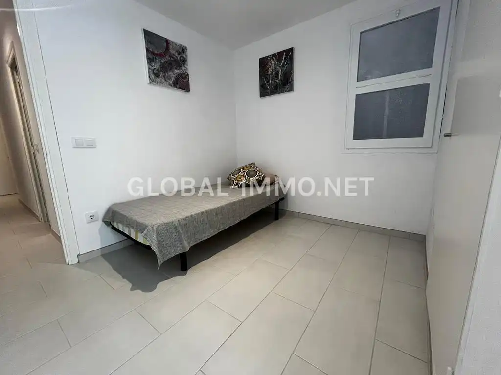 Apartment with lift for sale in Avinguda de Rhode, imagen 9