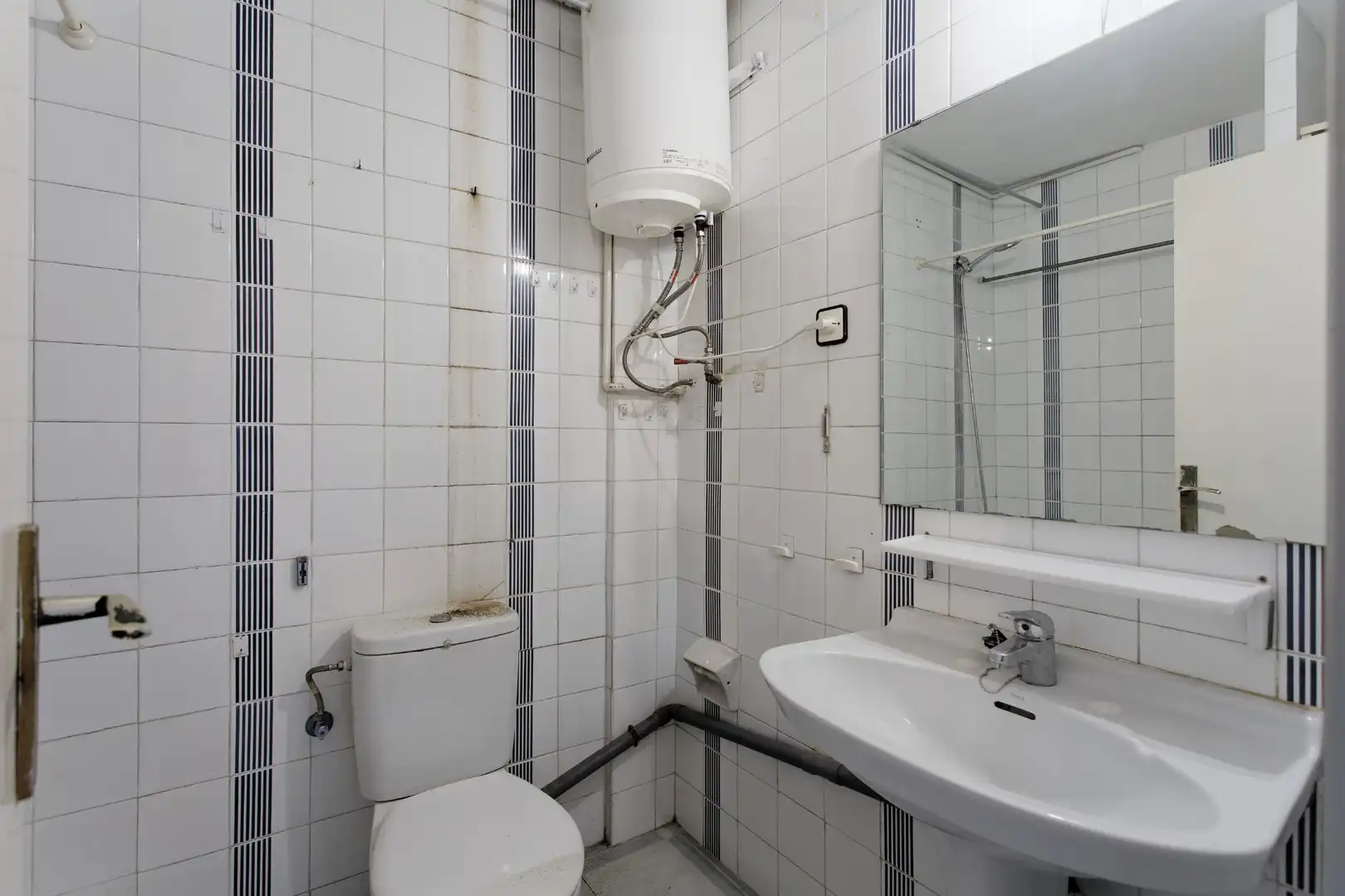Baño de Ático en venta en Barcelona con Calefacción, Terraza y Domótica