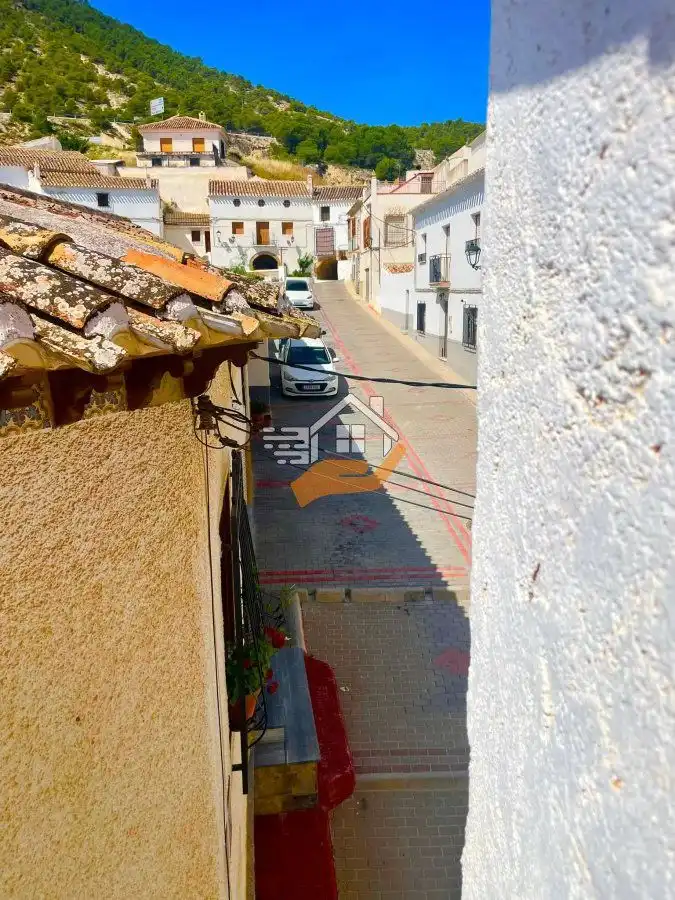 Außenansicht von Einfamilien-Reihenhaus zum Verkauf in Vélez-Blanco mit Terrasse