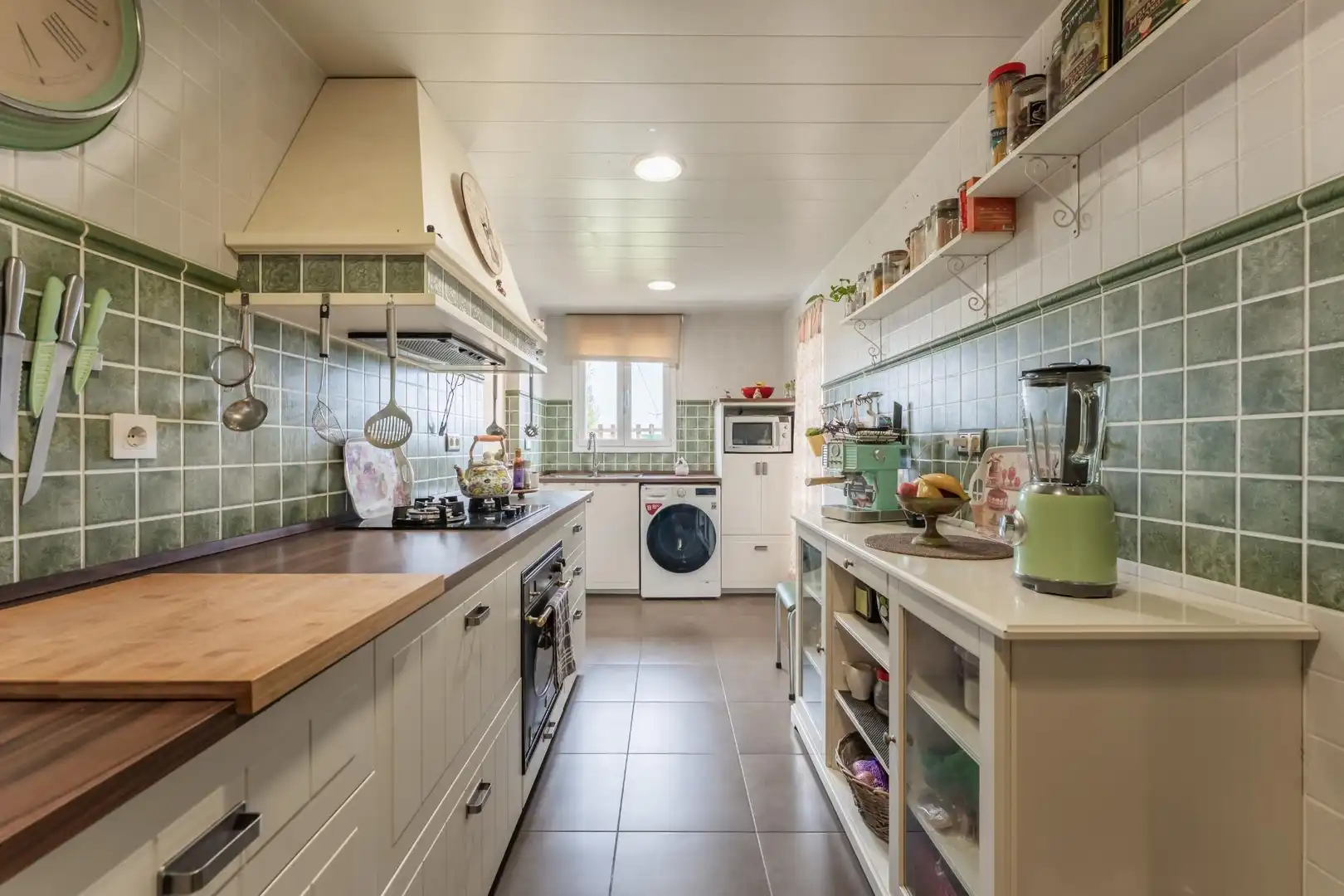 Cocina de Casa adosada en venta en Bigues i Riells del Fai con Aire acondicionado, Calefacción y Jardín privado