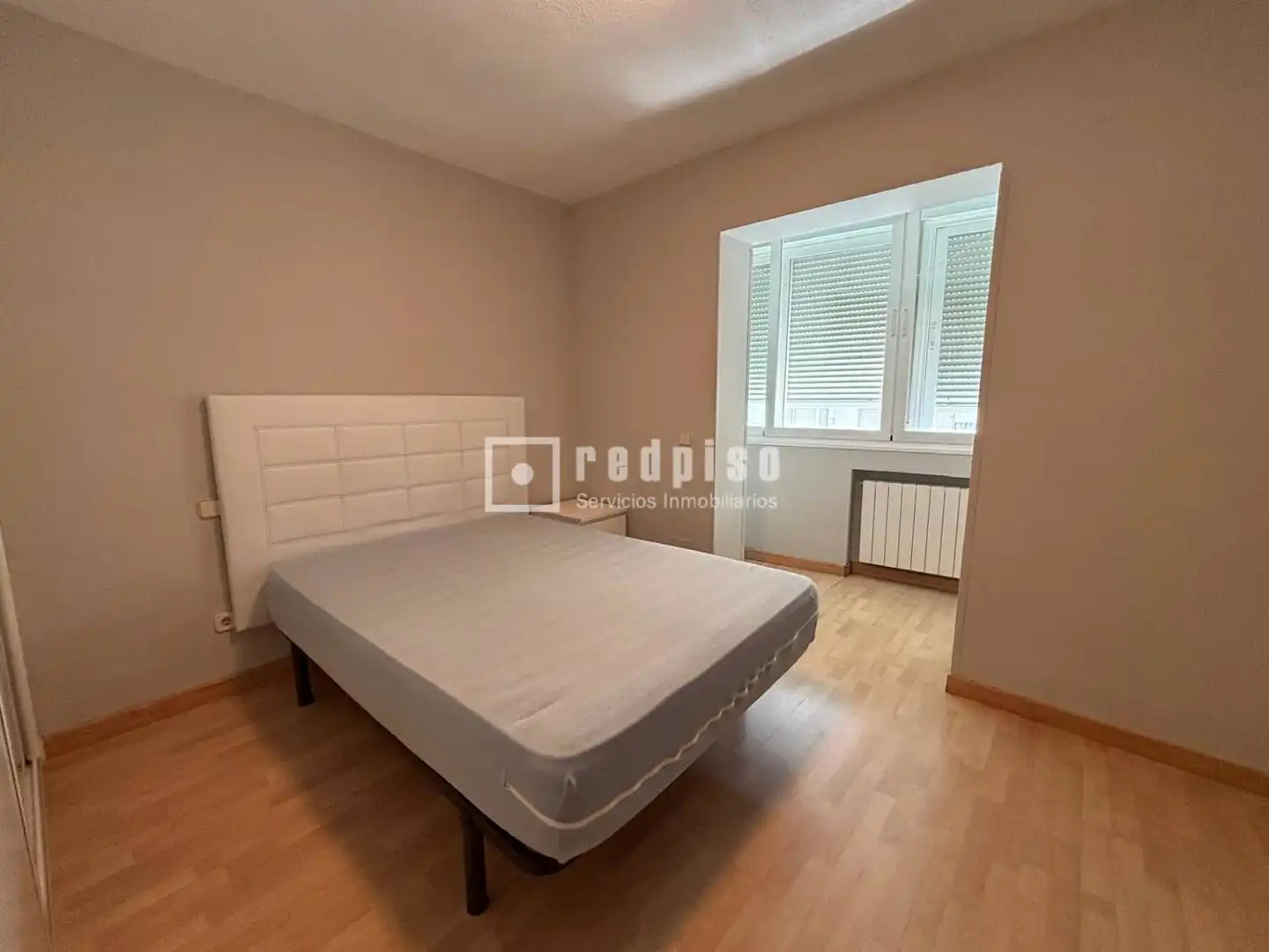 Habitación de Piso en venta en Madrid con Calefacción y Terraza
