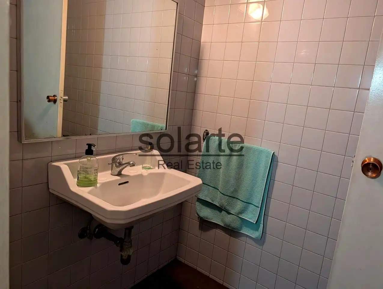 Baño de Edificio en venta en L'Hospitalet de Llobregat
