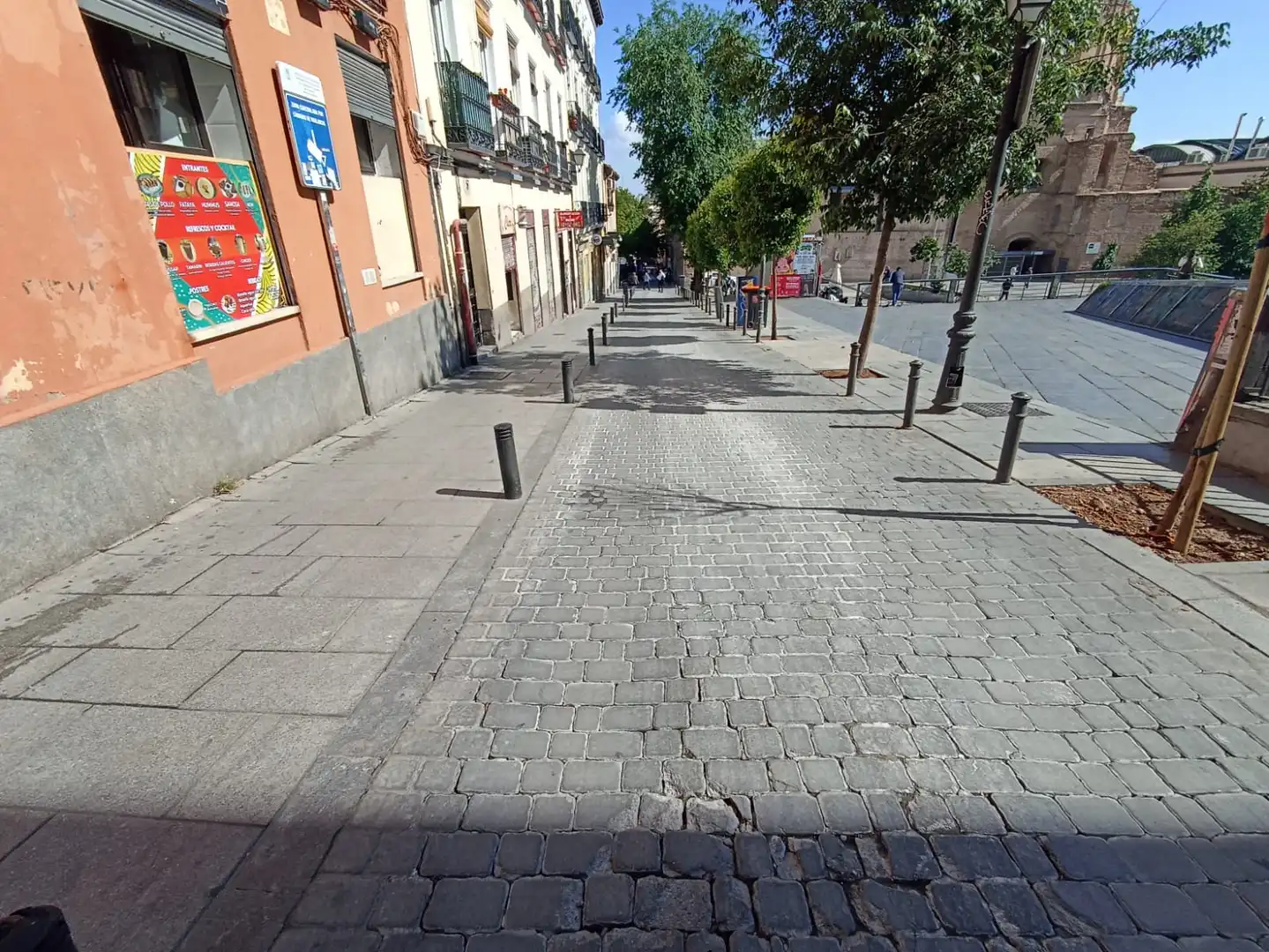 Vista exterior de Apartamento en venta en Madrid con Calefacción y Amueblado
