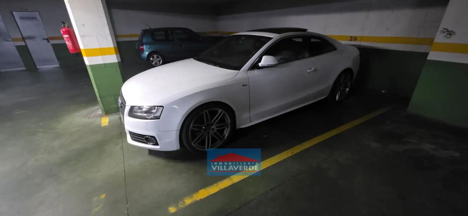 Parking de Piso en venta en Cangas  con Calefacción, Trastero y Amueblado