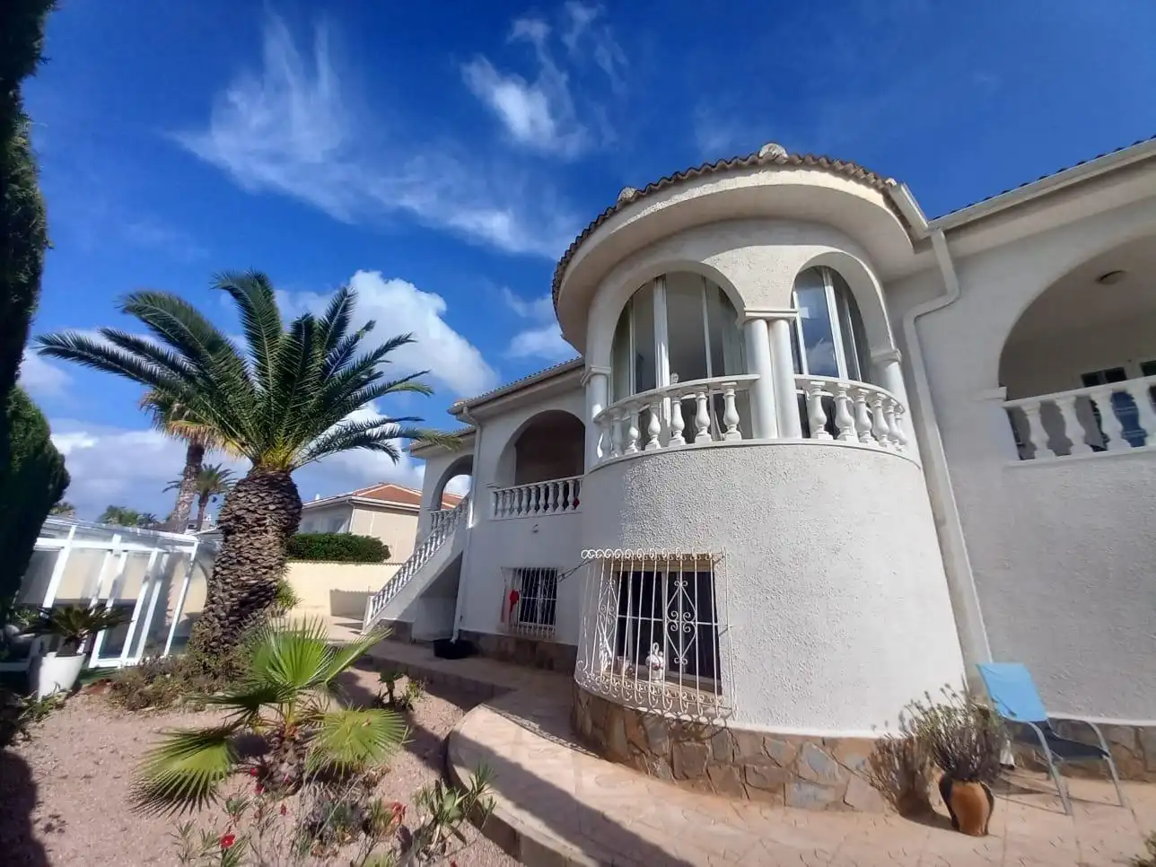 Vista exterior de Casa o xalet en venda en Rojales amb Aire condicionat, Calefacció i Jardí privat