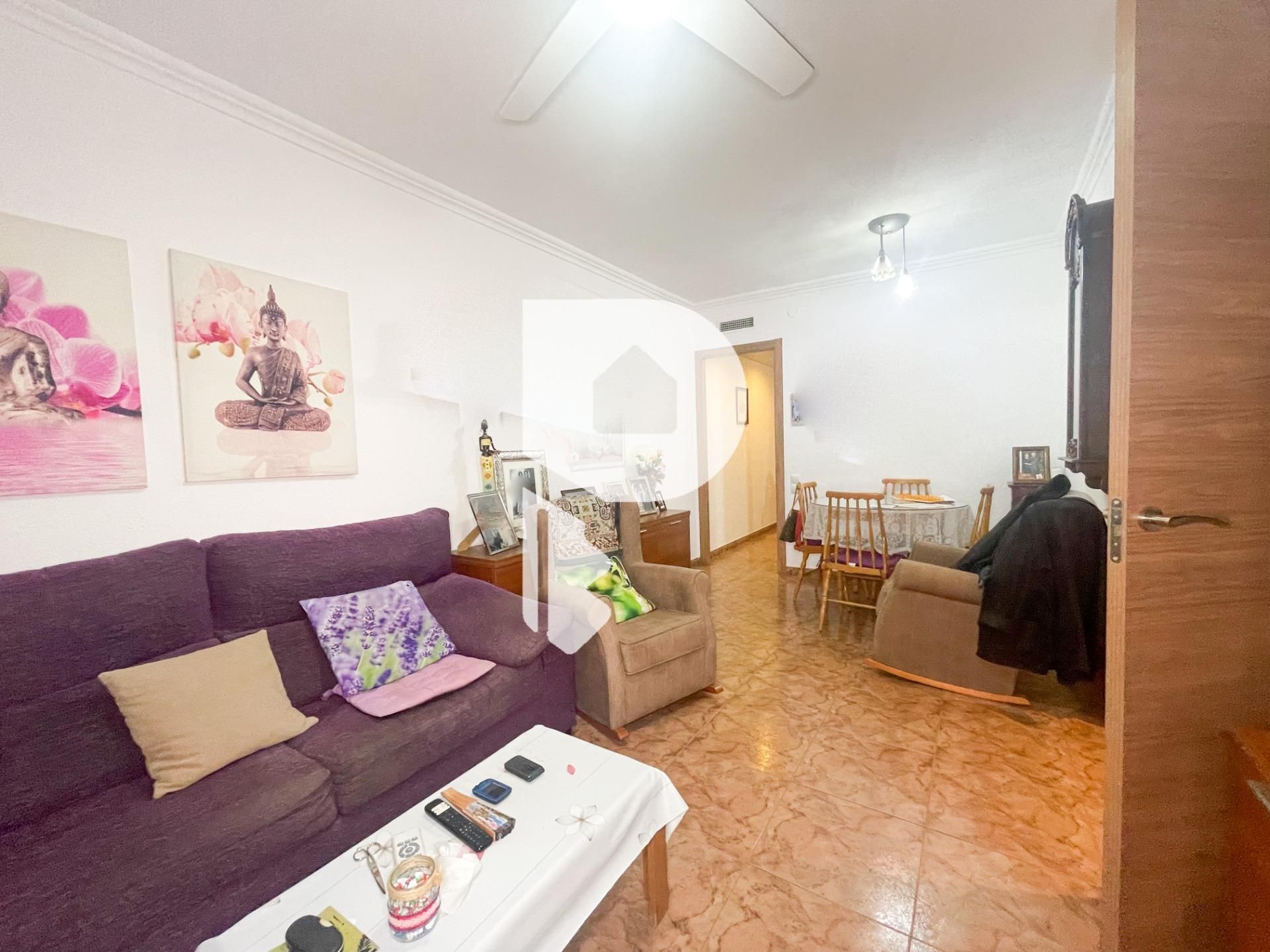Sala de estar de Piso en venta en Sant Vicenç Dels Horts con Aire acondicionado, Calefacción y Balcón