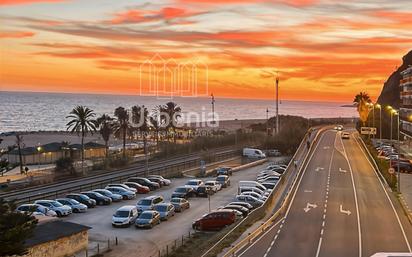 Vista exterior de Pis en venda en Canet de Mar amb Calefacció i Terrassa