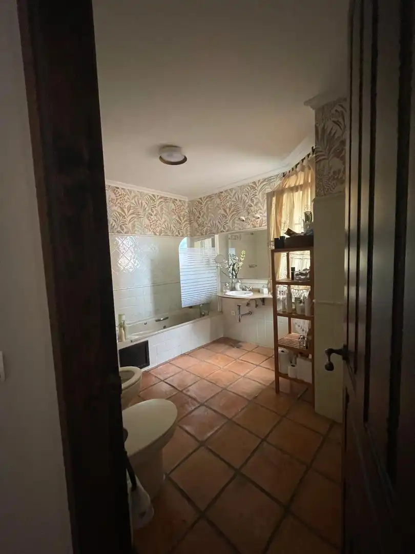 Bathroom of Houses for sale in Algeciras  with Air Conditioner, Private garden and Swimming Pool