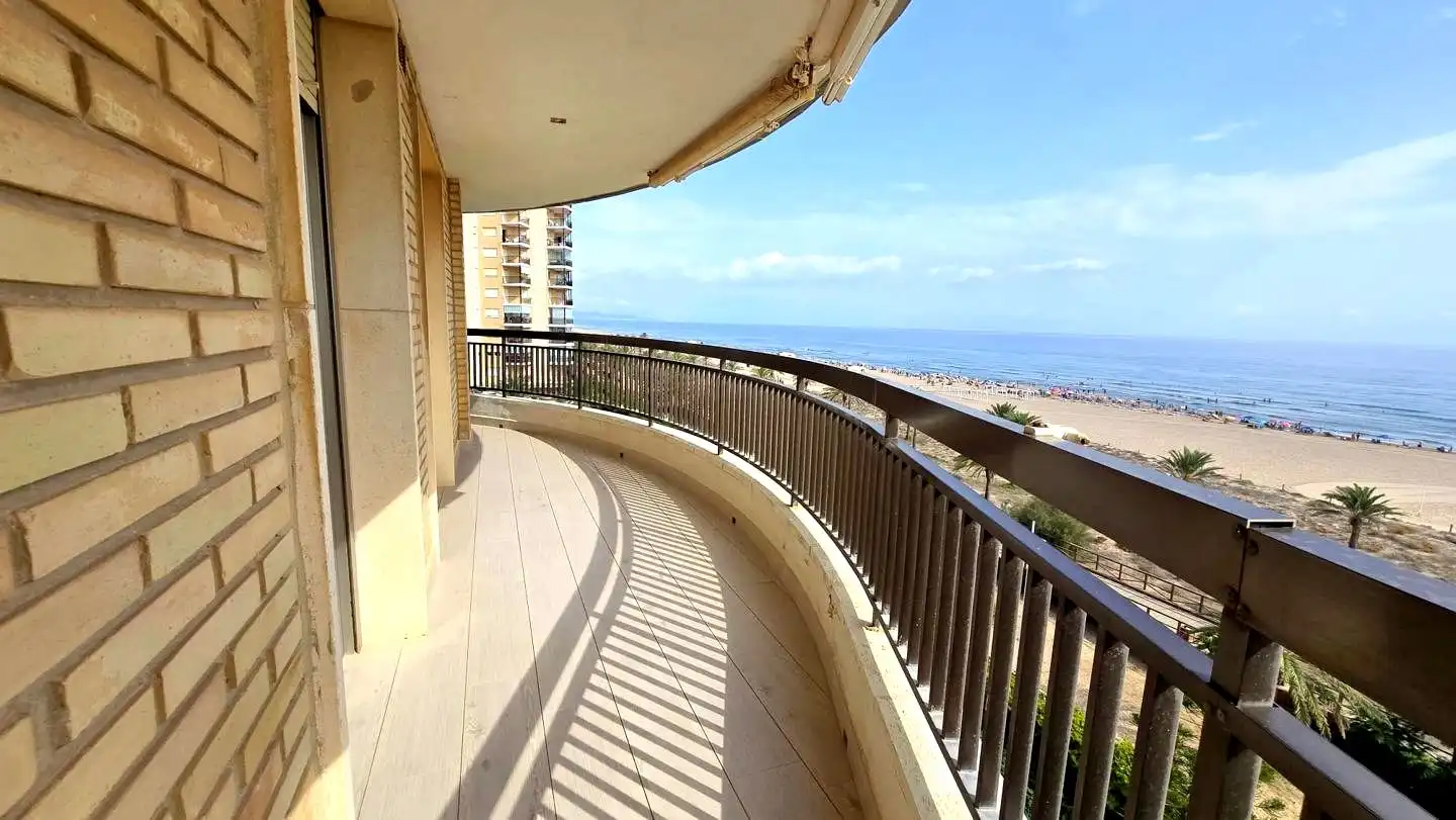 Apartament amb piscina en venda a Avinguda del Nord 2, imagen 3