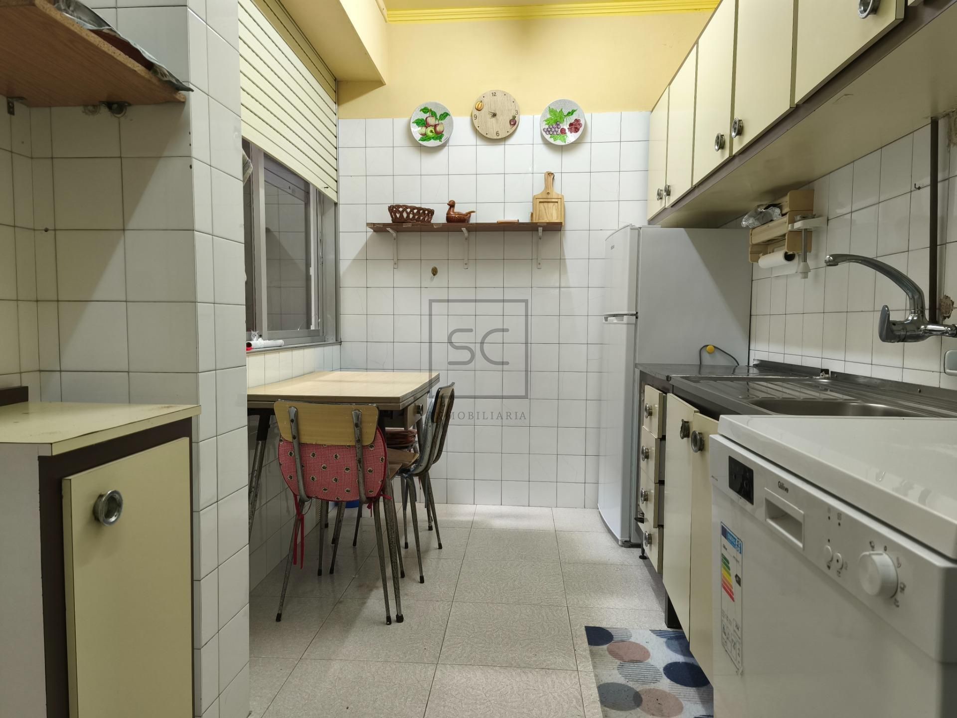 Cuina de Casa adosada en venda en Narón amb Traster