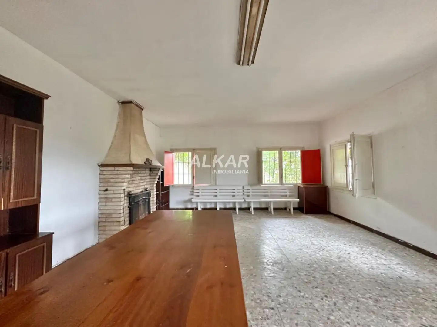 Wohnzimmer von Country house zum Verkauf in Fontellas mit Privatgarten, Terrasse und Schwimmbad