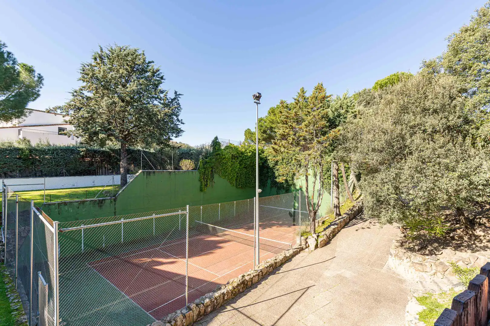 Garden of Houses for sale in Villanueva de la Cañada  with Air Conditioner, Heating and Private garden