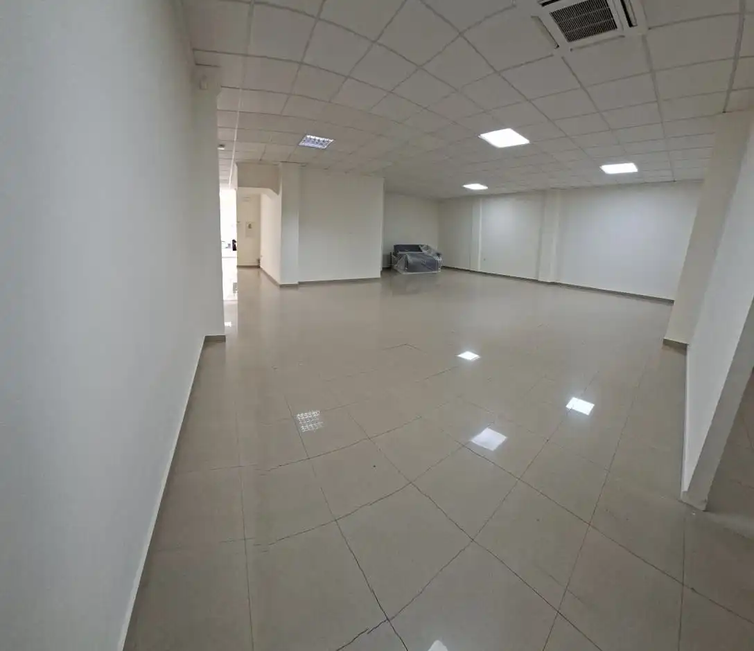Local comercial en venta en Calle de Doña Crisanta, imagen 3
