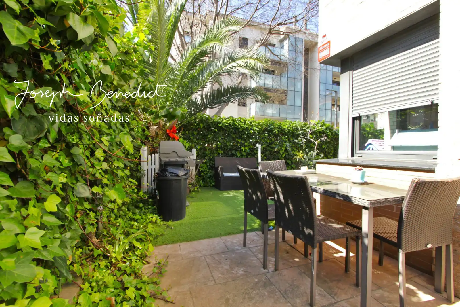 Terrasse von Erdgeschoss zum Verkauf in Castelldefels mit Klimaanlage, Heizung und Privatgarten
