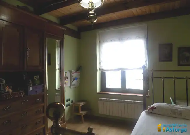 Habitación de Casa o chalet en venta en Villaobispo de Otero con Jardín privado y Parquet
