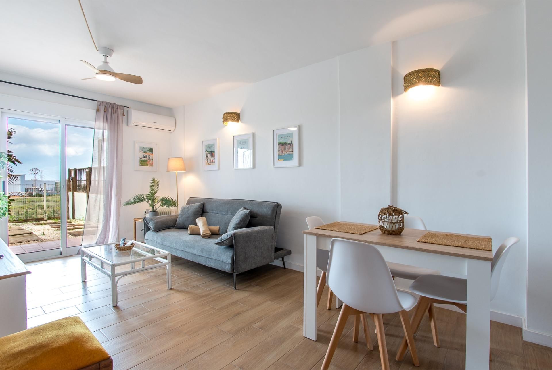 Sala d'estar de Planta baixa en venda en Cartagena amb Aire condicionat, Calefacció i Jardí privat