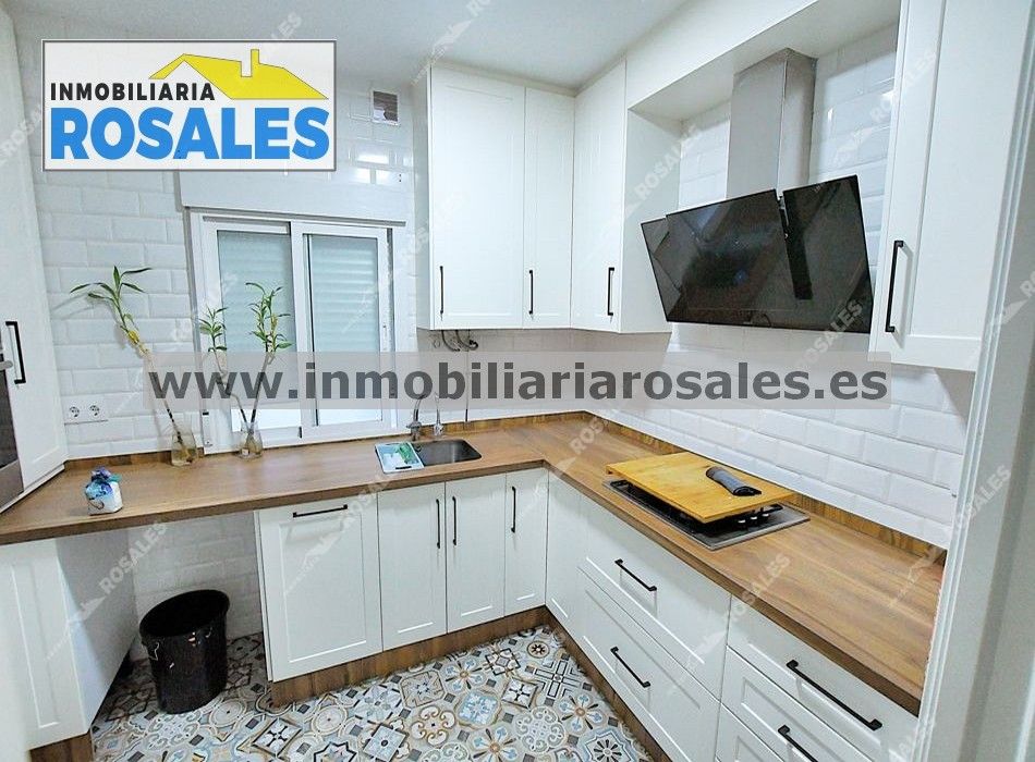 Cuina de Pis en venda en Baena amb Aire condicionat, Terrassa i Traster