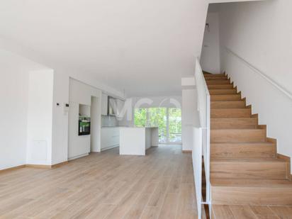 Sala d'estar de Casa o xalet en venda en Vic amb Calefacció, Jardí privat i Terrassa