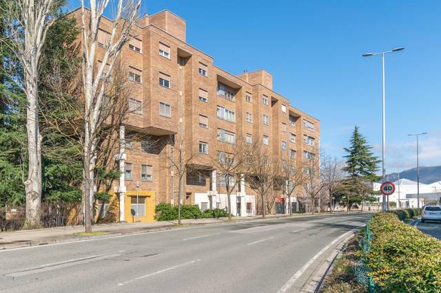 Piso en Venta en Calle Calle Manuel Iribarren, 16 en Mendebaldea - Ermitagaña