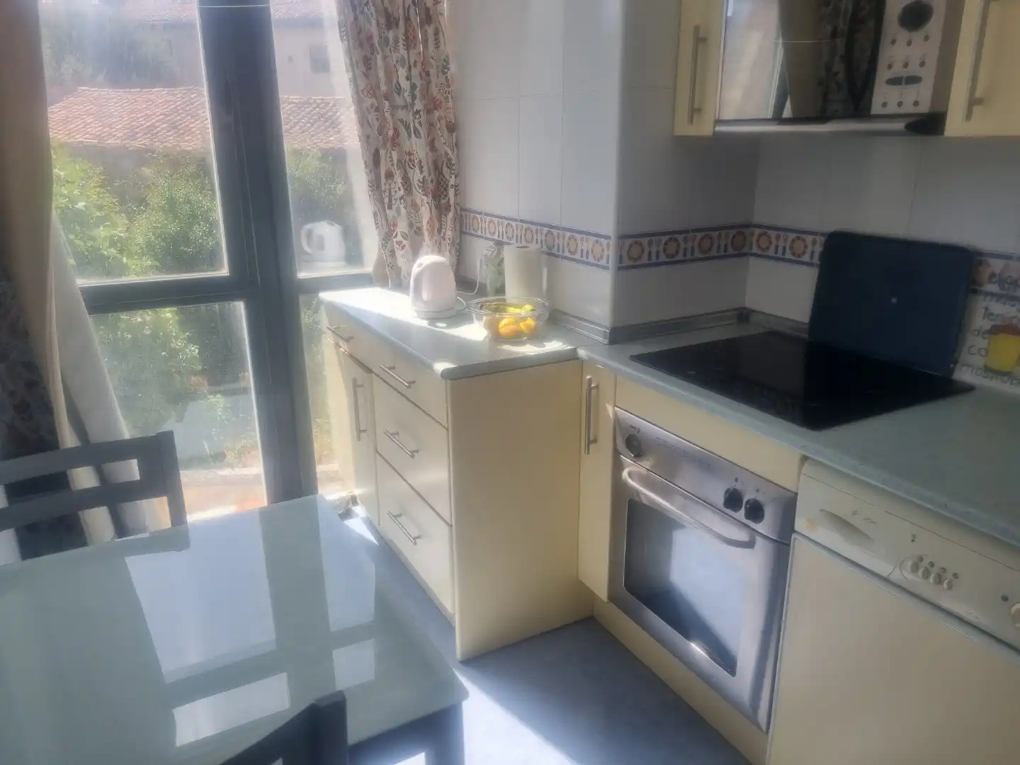 Cuina de Apartament en venda en Burgos amb Calefacció i Traster