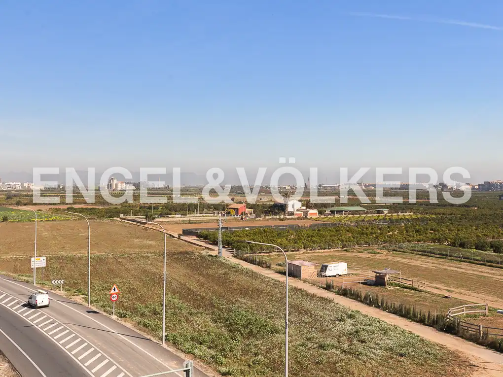 Dachboden zur Miete in Valencia mit Heizung, Terrasse und Möbliert