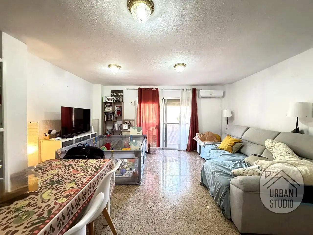 Sala d'estar de Pis en venda en Alicante / Alacant amb Terrassa