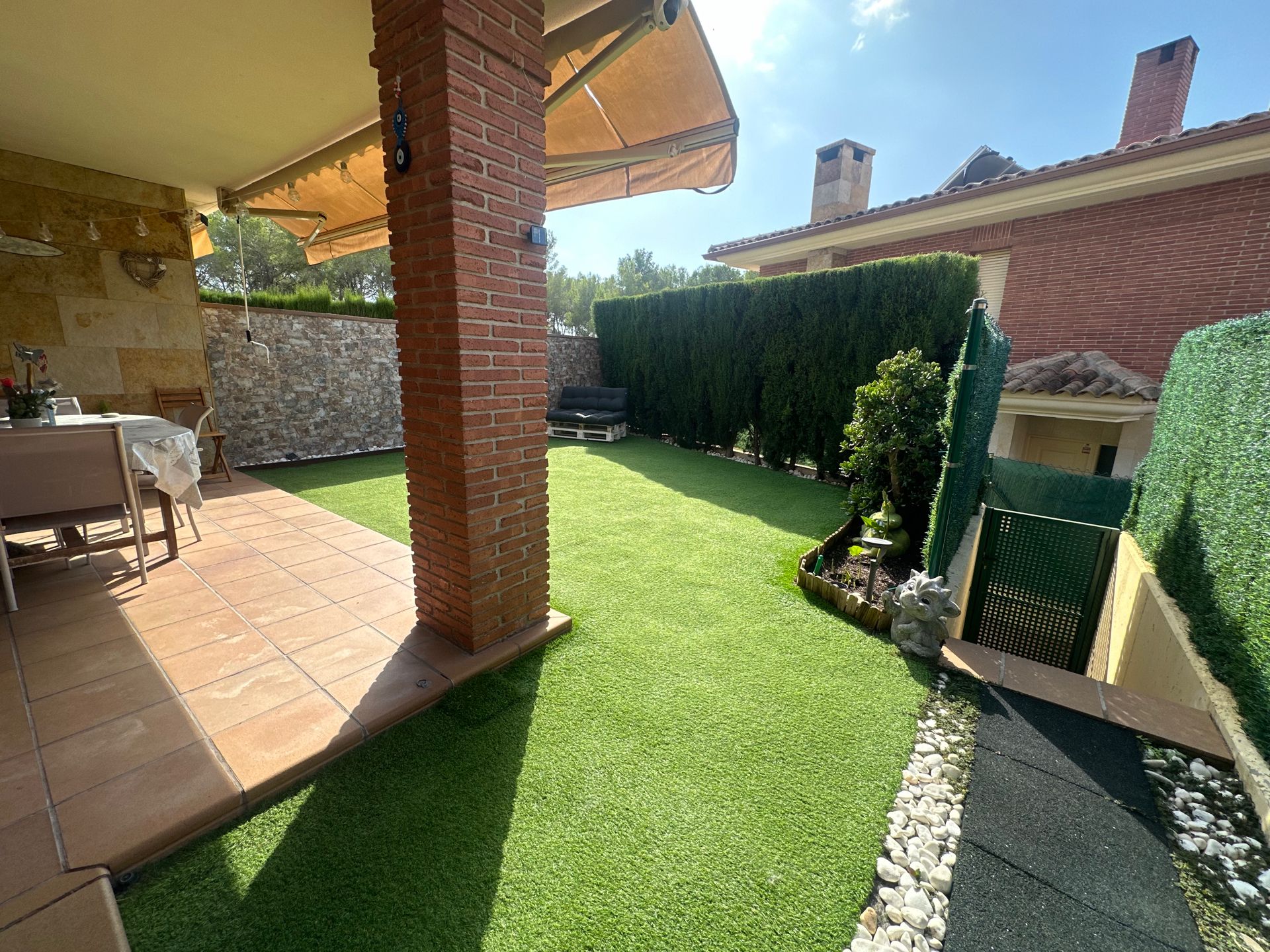 Jardí de Casa adosada en venda en Els Pallaresos amb Aire condicionat, Calefacció i Jardí privat